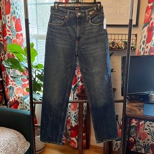 NWT EXPRESS Modern Straight High Rise Jeans Size 2